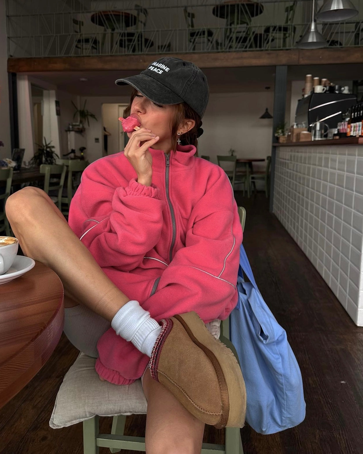 Бомбер fleece hot pink